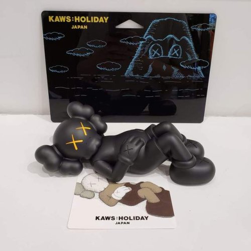 KAWS HOLIDAY JAPAN Vinyl Figure Black 2019 [Toys & Collectibles 
